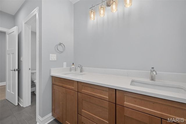 140 S Old Orchard Avenue, Webster Groves, MO 63119