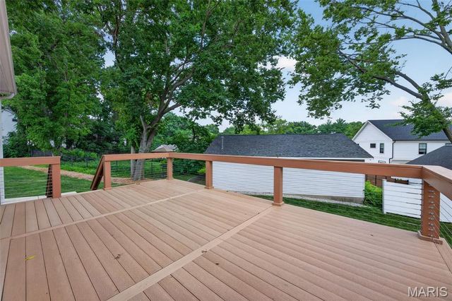 140 S Old Orchard Avenue, Webster Groves, MO 63119