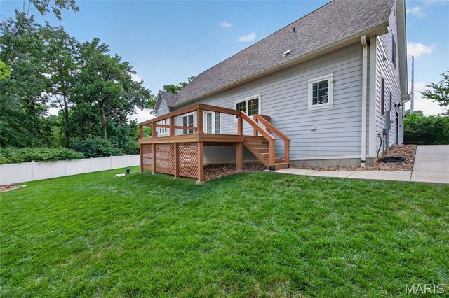 140 S Old Orchard Avenue, Webster Groves, MO 63119