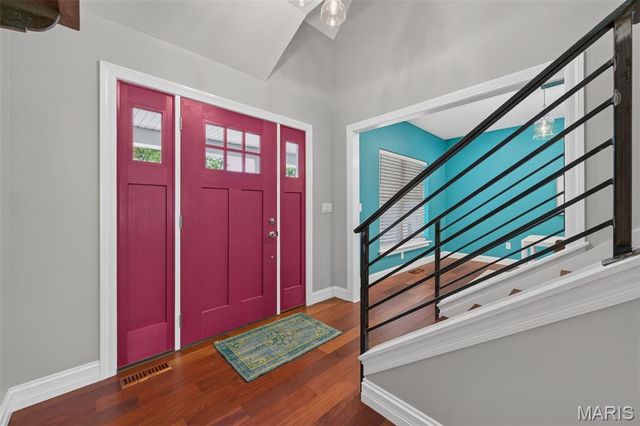 140 S Old Orchard Avenue, Webster Groves, MO 63119