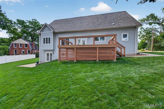 140 S Old Orchard Avenue, Webster Groves, MO 63119