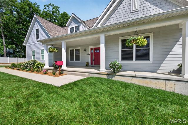 140 S Old Orchard Avenue, Webster Groves, MO 63119