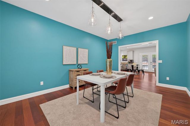140 S Old Orchard Avenue, Webster Groves, MO 63119