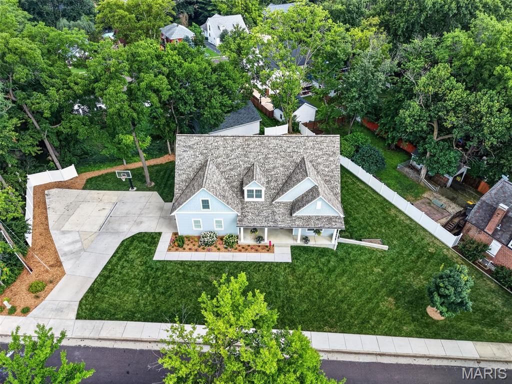 140 S Old Orchard Avenue, Webster Groves, MO 63119