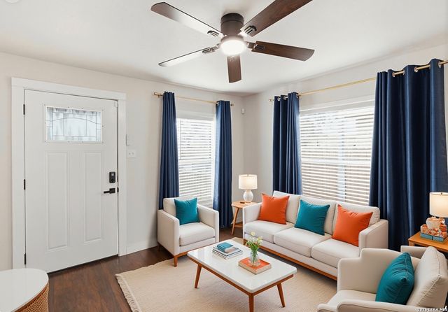 413 W Wright Blvd, Universal City, TX 78148