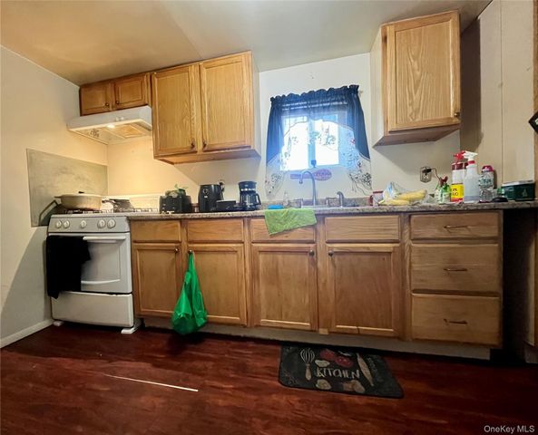 521 E Main Street, Middletown, NY 10940