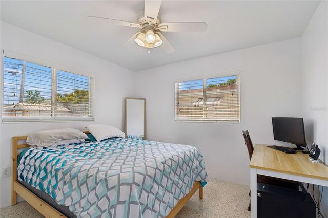 2863 60TH WAY N, St Petersburg, FL 33710