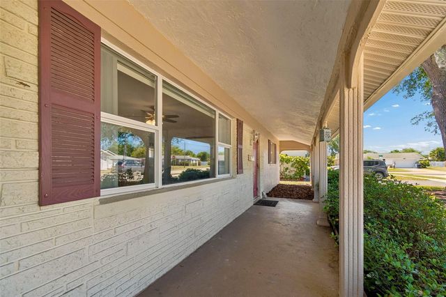 2863 60TH WAY N, St Petersburg, FL 33710