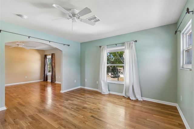 2863 60TH WAY N, St Petersburg, FL 33710