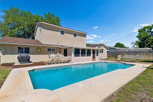2863 60TH WAY N, St Petersburg, FL 33710