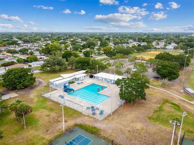 2863 60TH WAY N, St Petersburg, FL 33710