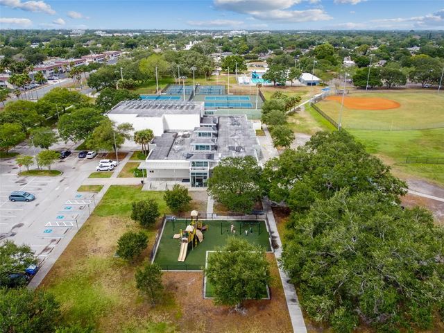 2863 60TH WAY N, St Petersburg, FL 33710
