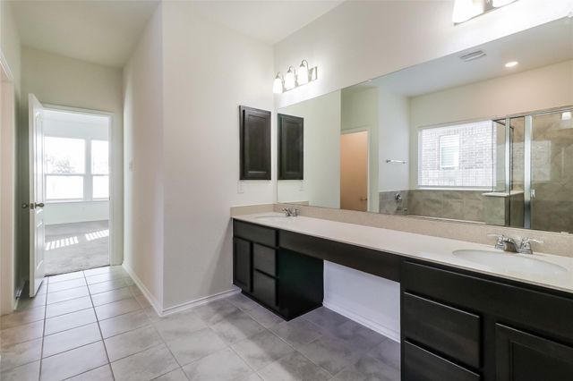 1621 Stinnett DR, Leander, TX 78641