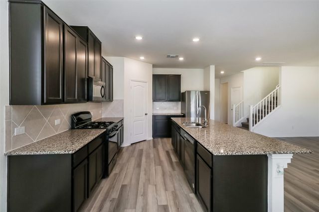 1621 Stinnett DR, Leander, TX 78641