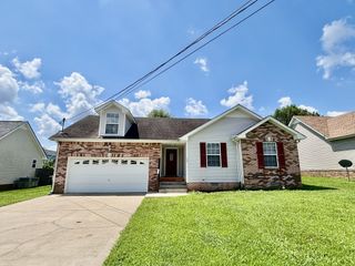 3494 Sandpiper Dr, Clarksville, TN 37042