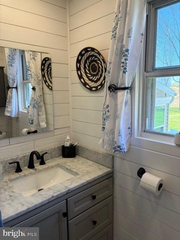 6 BELLEVUE CT, Lancaster, PA 17603