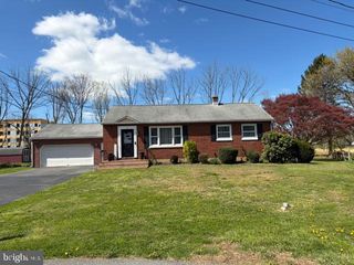 6 BELLEVUE CT, Lancaster, PA 17603