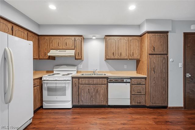 30020 Sequoia Trail, Westlake, OH 44145