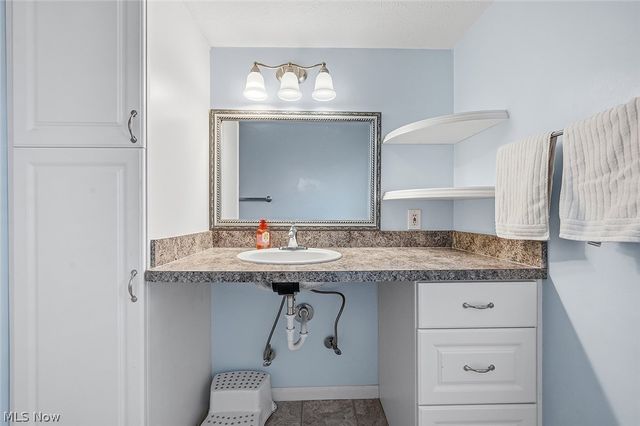 30020 Sequoia Trail, Westlake, OH 44145