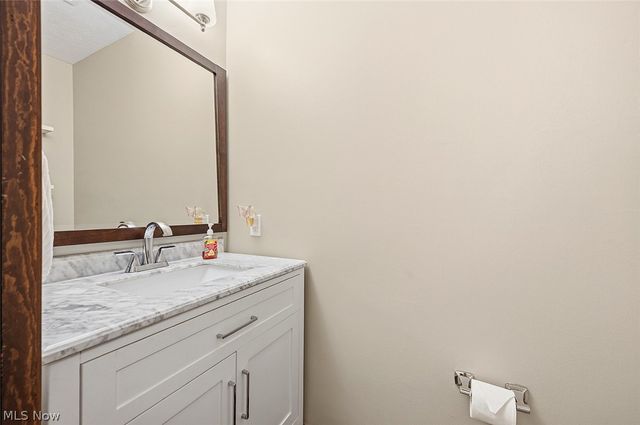 30020 Sequoia Trail, Westlake, OH 44145