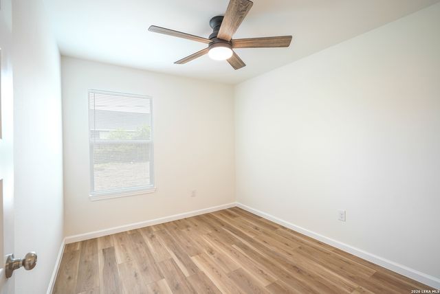 8022 HOBBLE ST, San Antonio, TX 78227