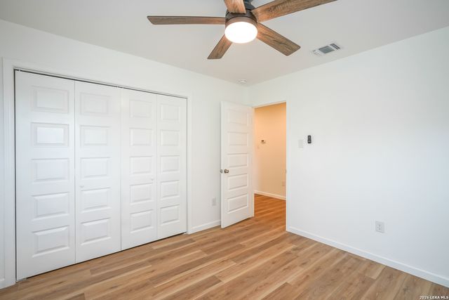 8022 HOBBLE ST, San Antonio, TX 78227