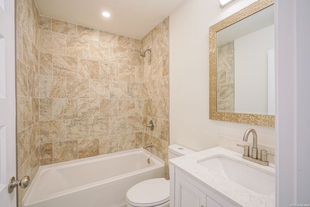 8022 HOBBLE ST, San Antonio, TX 78227