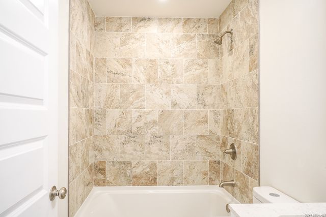 8022 HOBBLE ST, San Antonio, TX 78227