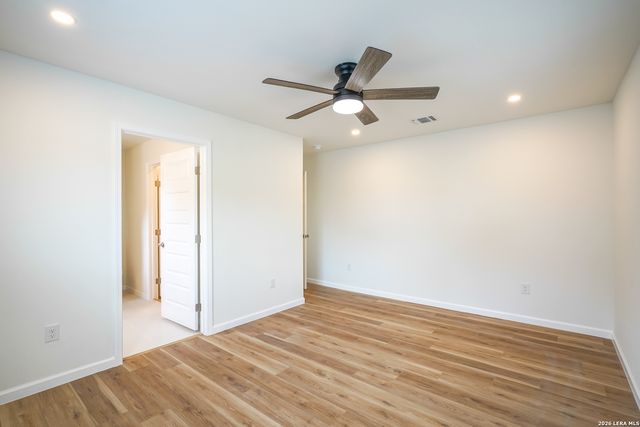 8022 HOBBLE ST, San Antonio, TX 78227