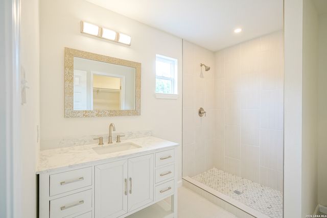 8022 HOBBLE ST, San Antonio, TX 78227