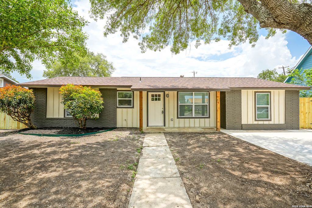 8022 HOBBLE ST, San Antonio, TX 78227