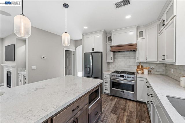 5625 Applegate Way, Dublin, CA 94568