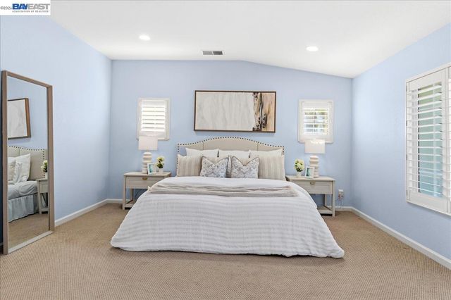 5625 Applegate Way, Dublin, CA 94568