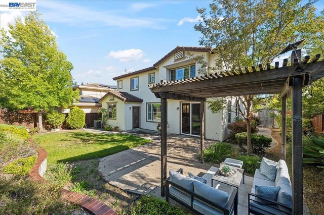 5625 Applegate Way, Dublin, CA 94568