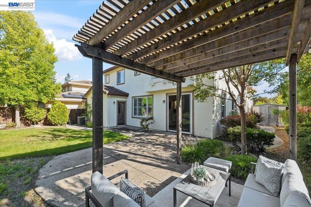 5625 Applegate Way, Dublin, CA 94568