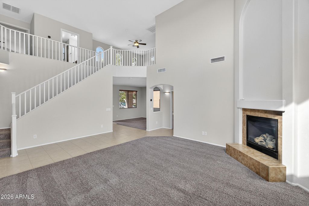 Image 12 of property listing at 2650 E BEAR CREEK Lane, Phoenix, AZ 85024