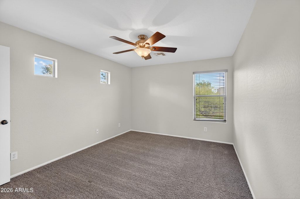 Image 21 of property listing at 2650 E BEAR CREEK Lane, Phoenix, AZ 85024