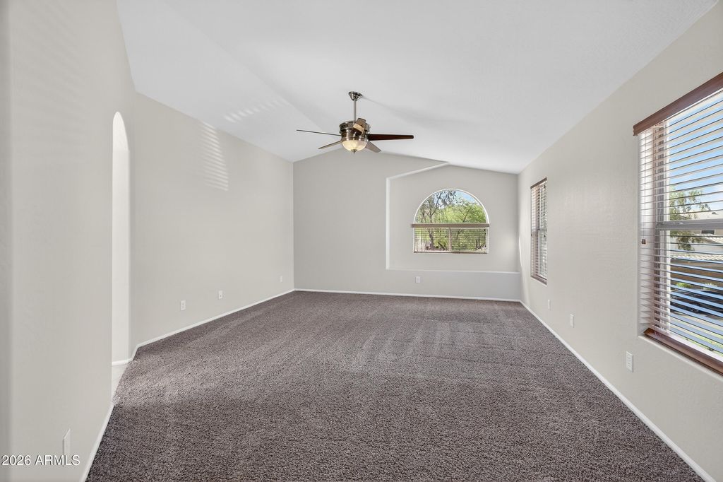 Image 24 of property listing at 2650 E BEAR CREEK Lane, Phoenix, AZ 85024