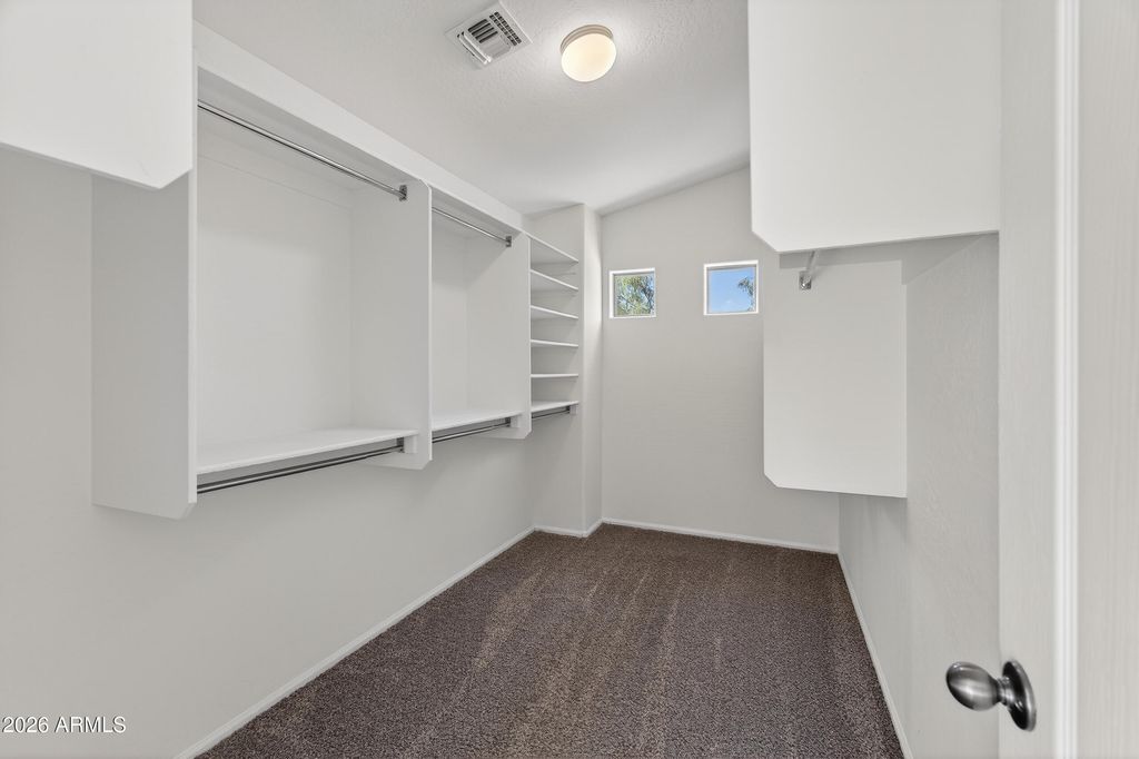 Image 29 of property listing at 2650 E BEAR CREEK Lane, Phoenix, AZ 85024