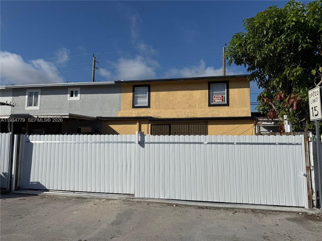 19313 NW 47th Ave 1, Miami Gardens, FL 33055