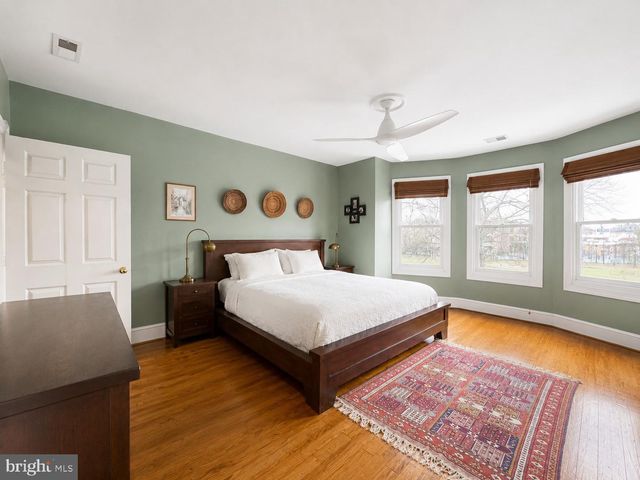 640 6TH ST NE, Washington, DC 20002