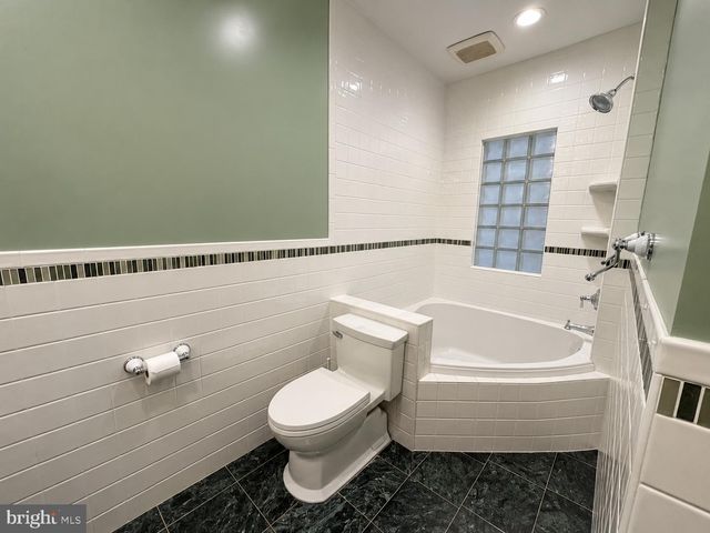 640 6TH ST NE, Washington, DC 20002