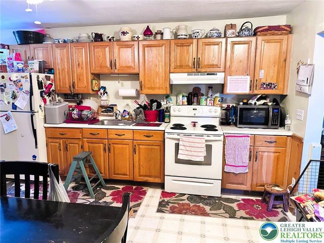 1555 Washington Avenue, Northampton Boro, PA 18067
