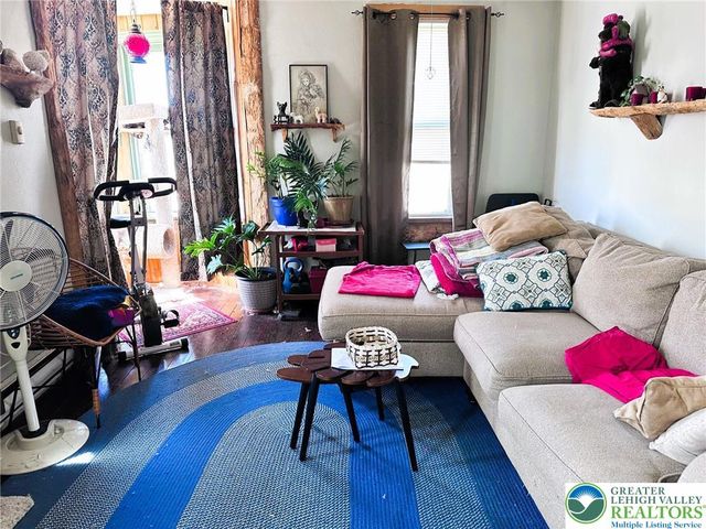 1555 Washington Avenue, Northampton Boro, PA 18067