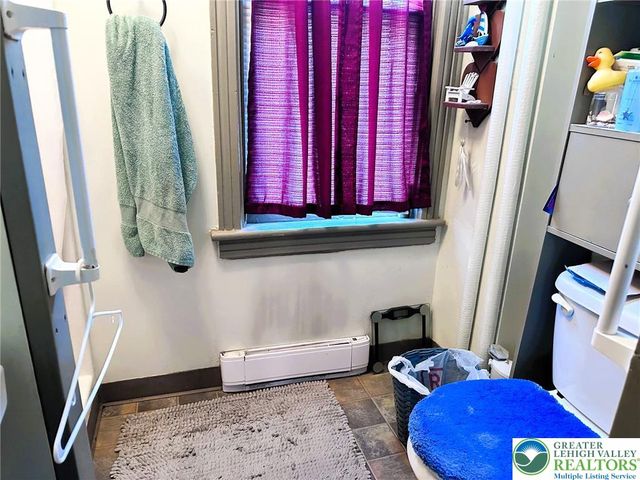 1555 Washington Avenue, Northampton Boro, PA 18067