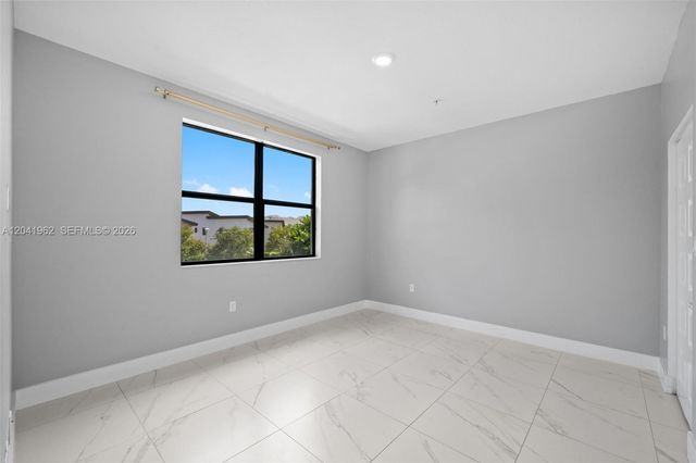 7809 NW 104th Ave 28, Doral, FL 33178
