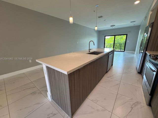 7809 NW 104th Ave 28, Doral, FL 33178
