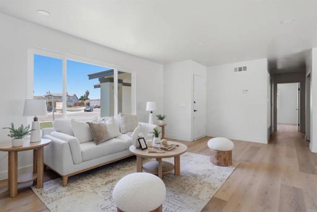 8060 Chalet Place, San Diego, CA 92126
