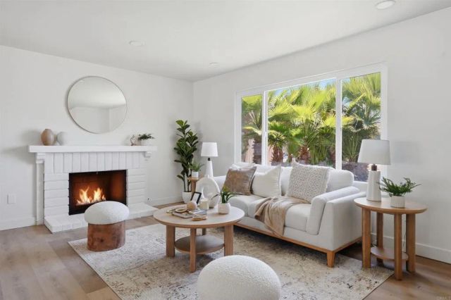 8060 Chalet Place, San Diego, CA 92126