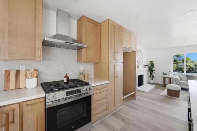 8060 Chalet Place, San Diego, CA 92126
